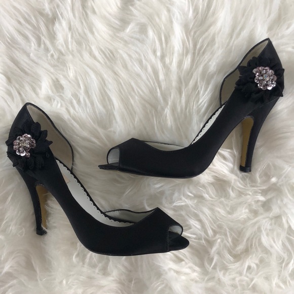 Love Shoes - LOVE heels
